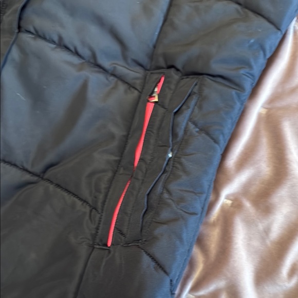 Under Armour Women's Black and Neon Pink Puffer Vest - Picture 4 of 5